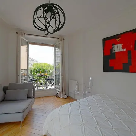 Large Luxury Flat Next To Champs Elysee Apartment