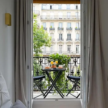 Large Luxury Flat Next To Champs Elysee Apartment Paris